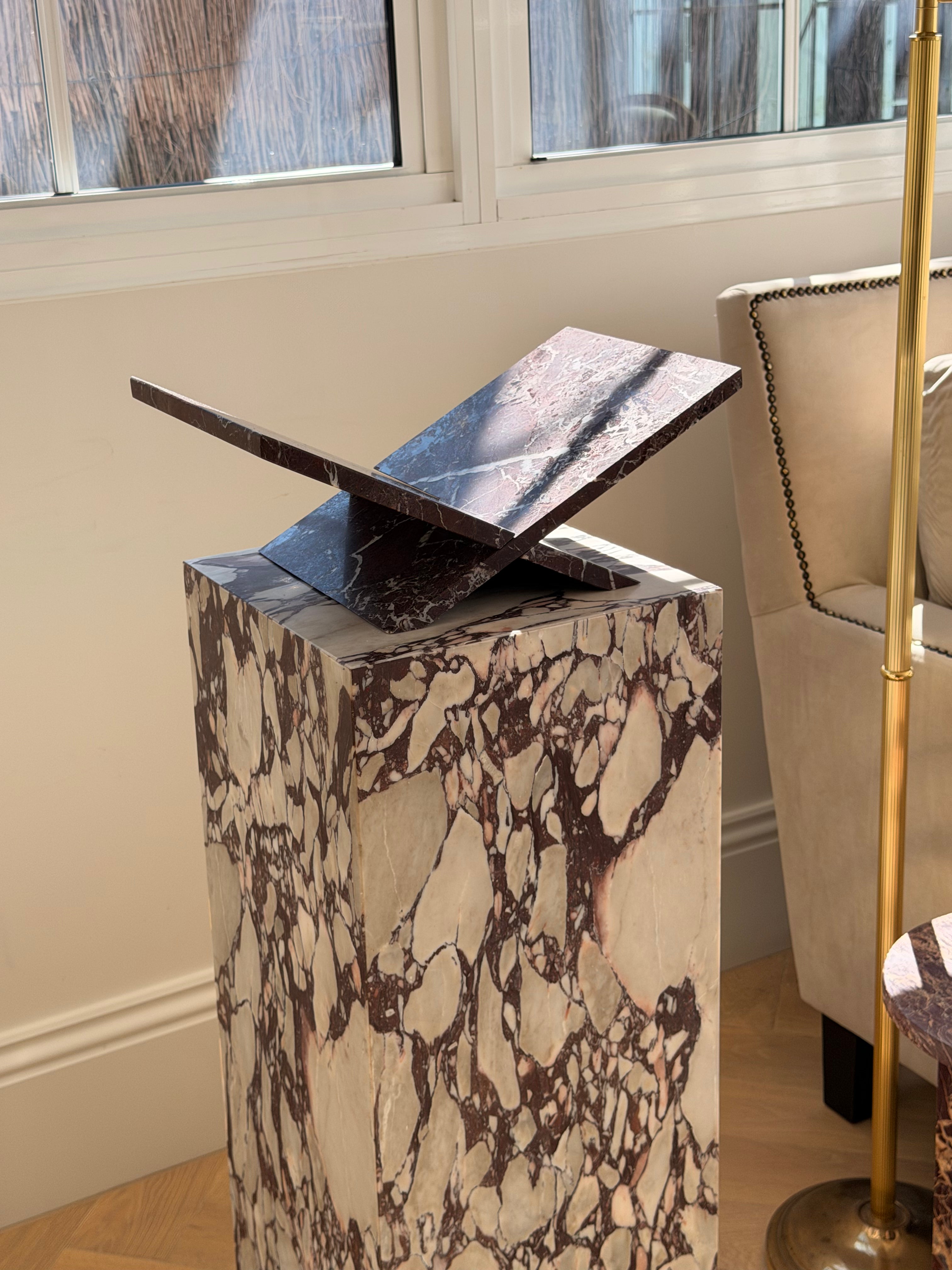 Ketab | Marble book holder - Rosso Levanto