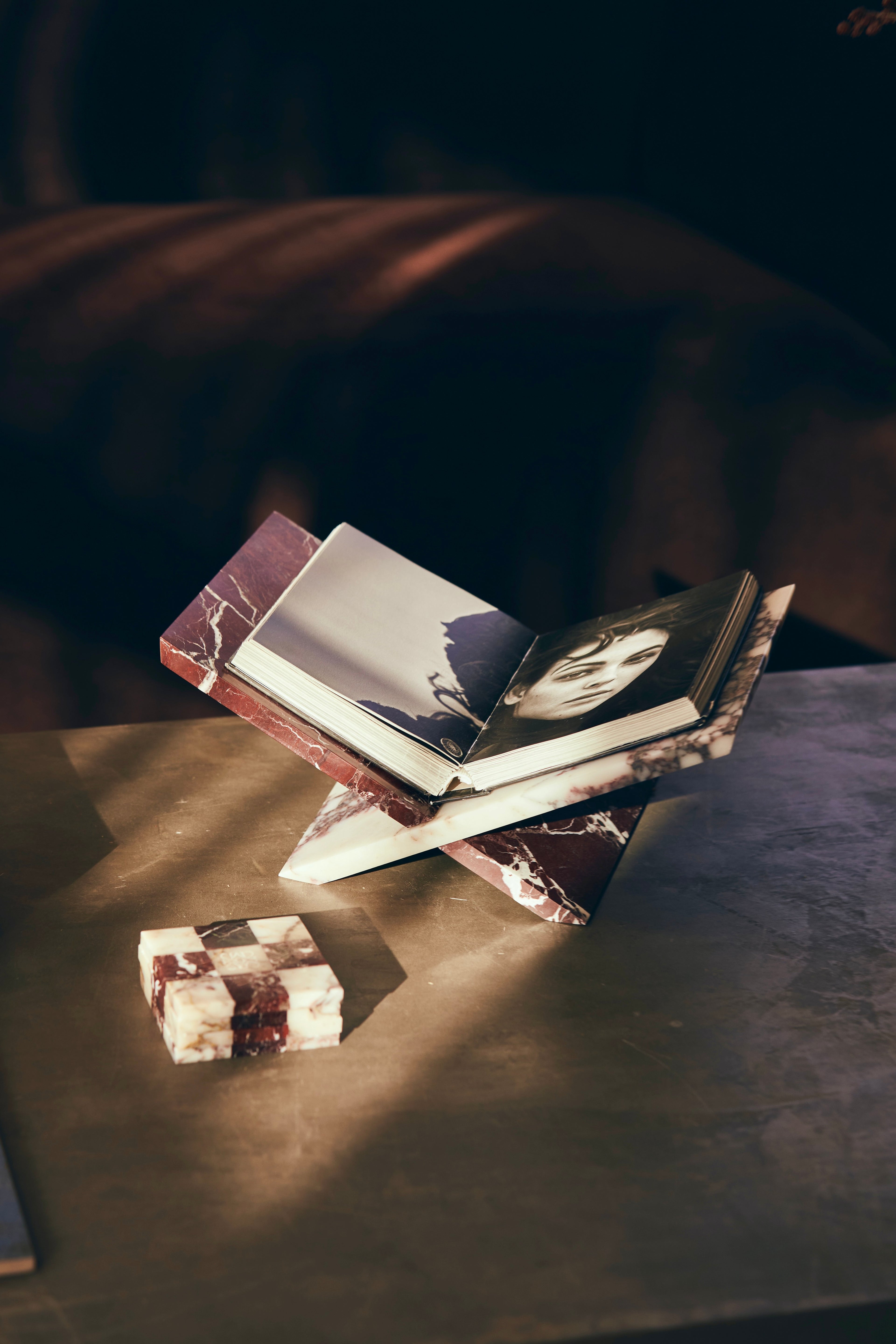 Marble book holder - Rosso Levanto x Calacatta Viola (Pre-Order)