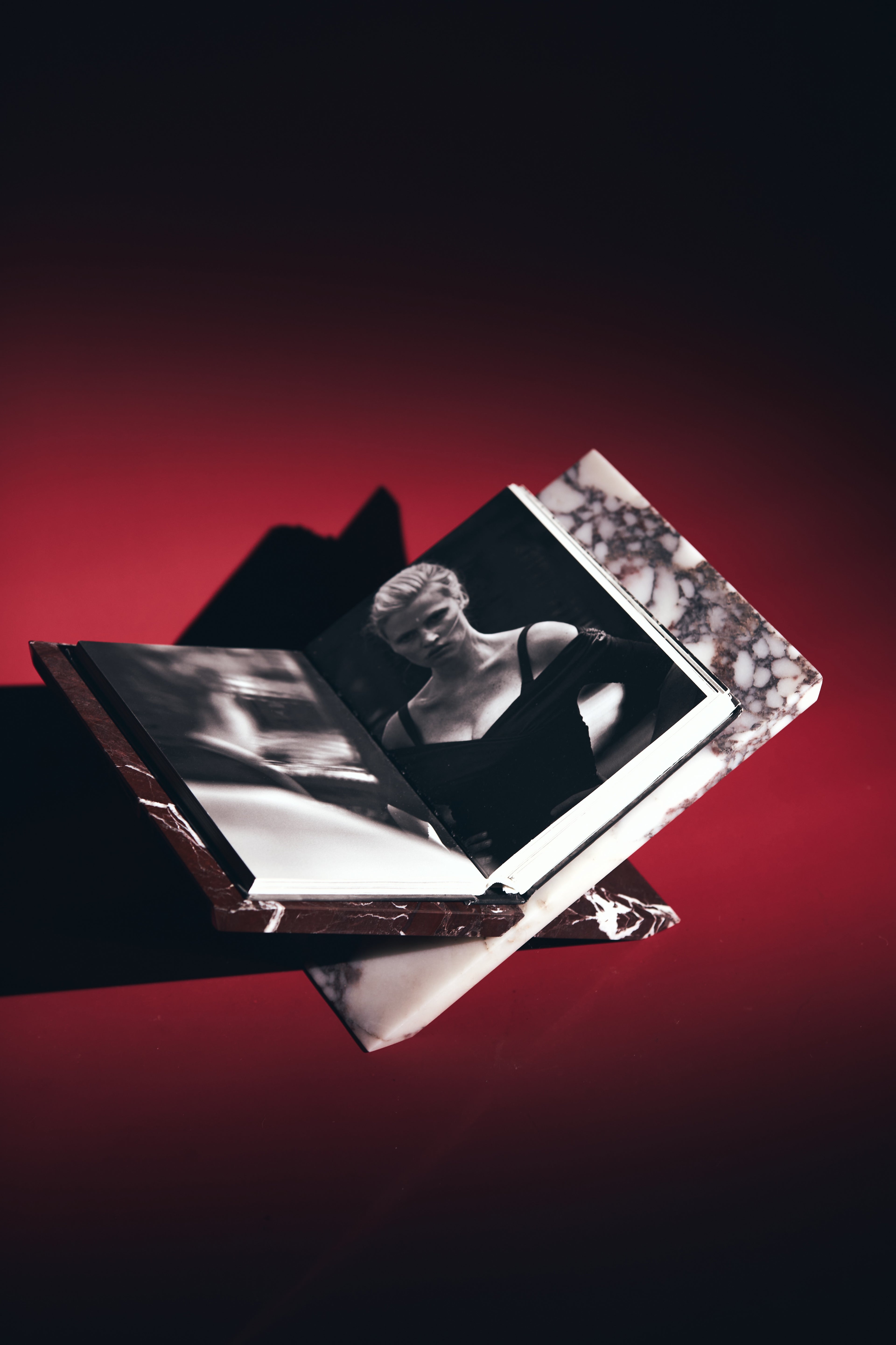Marble book holder - Rosso Levanto x Calacatta Viola (Pre-Order)