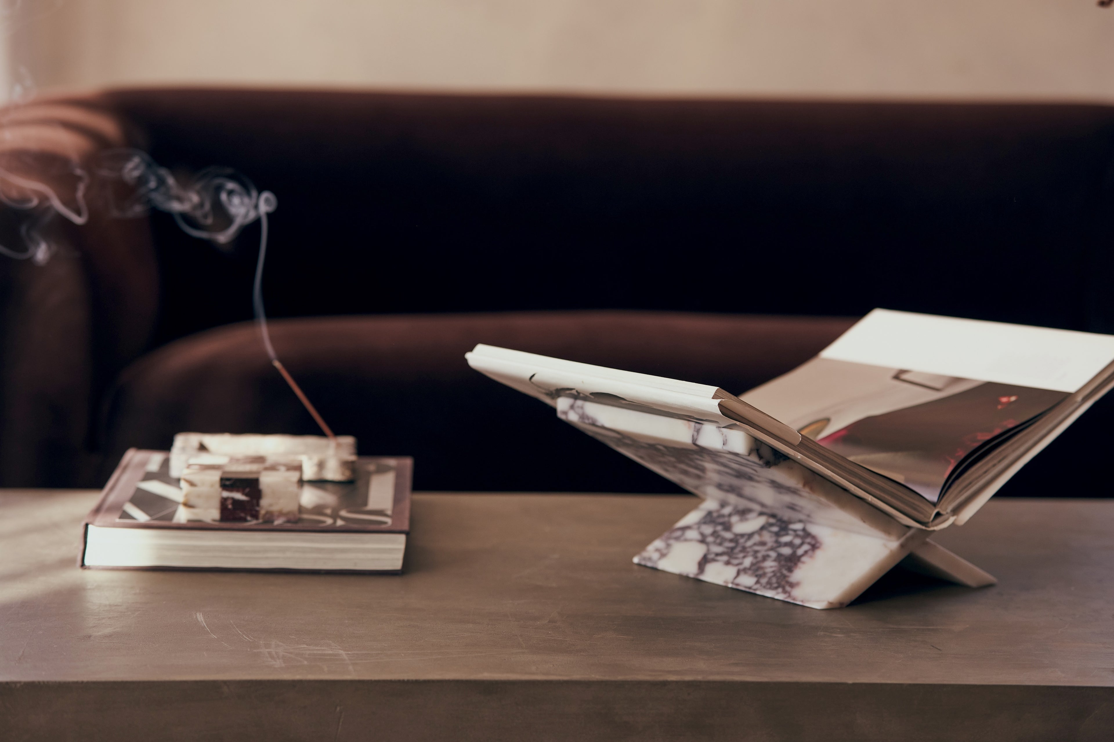 Marble book holder - Calacatta Viola (Pre-Order)